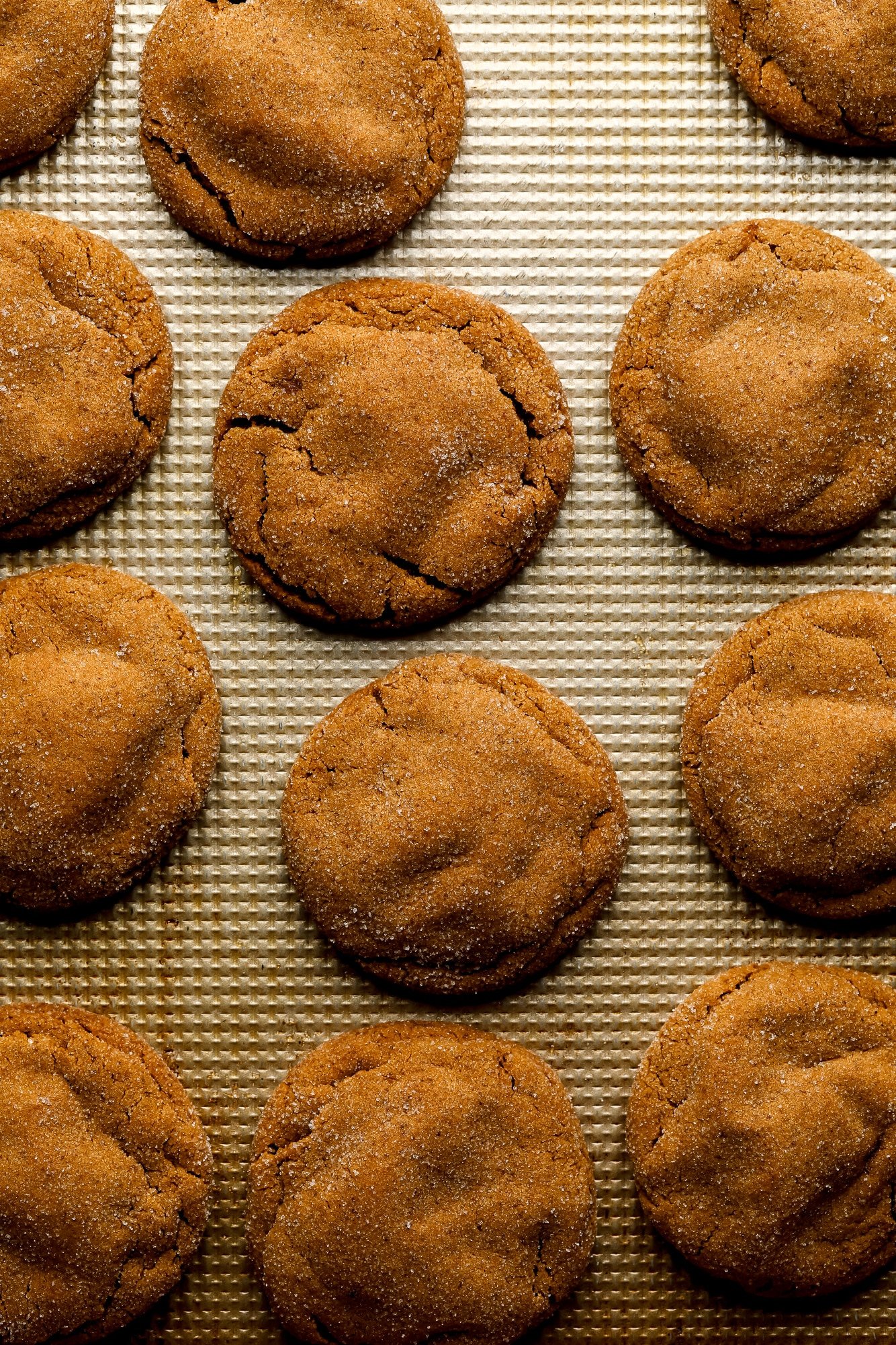 Bake ginger ice cookies in a metal oven pan.